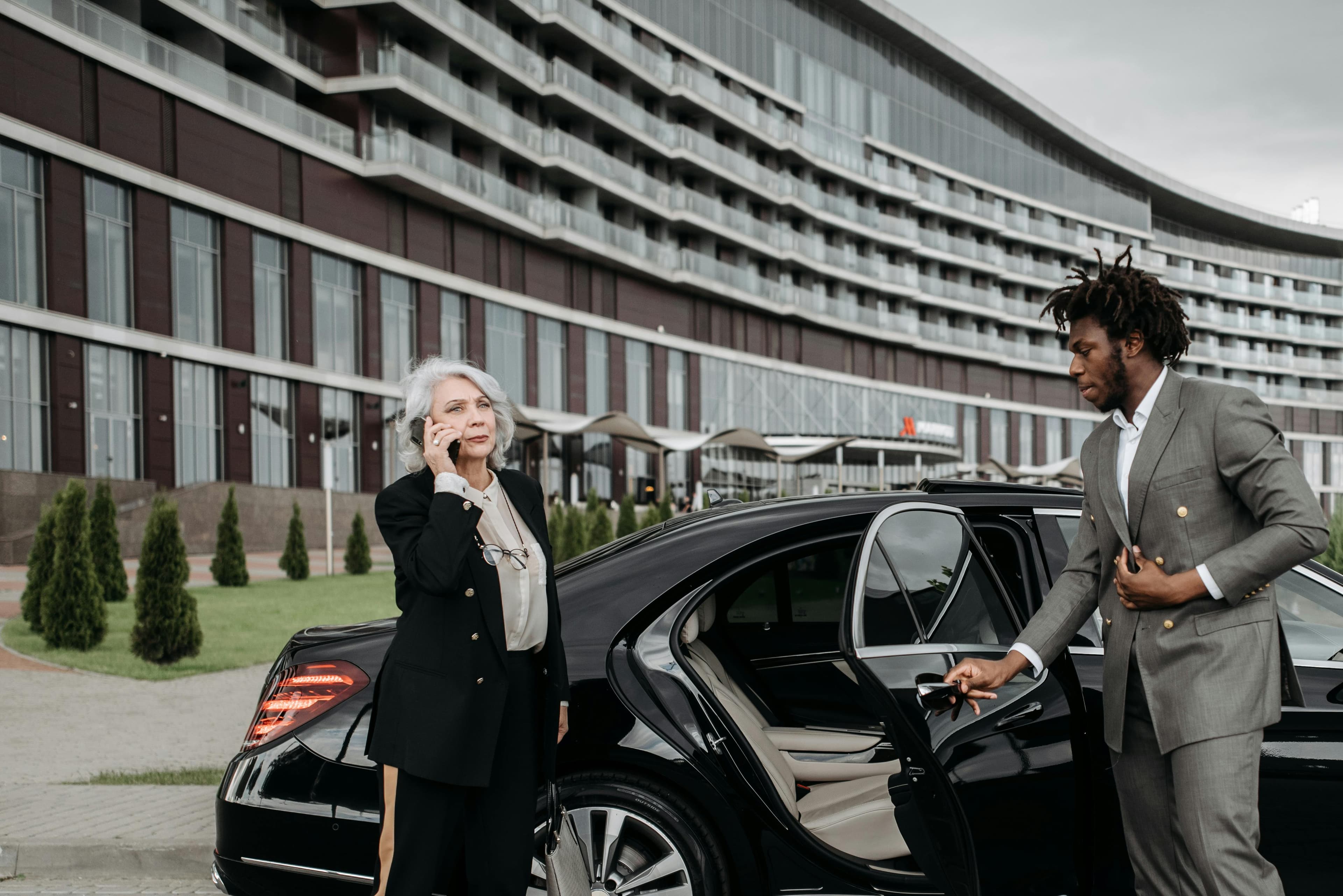 Road Luxe Executive Cars providing premium executive car hire services in Manchester for business and special occasions.